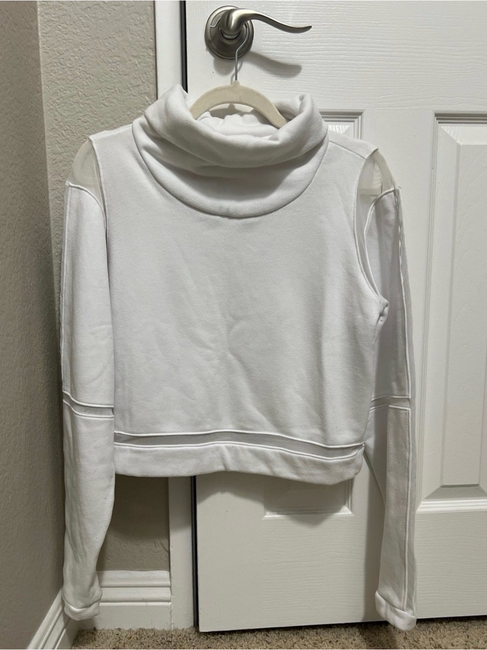 ALO Yoga White Cold-Shoulder Turtleneck Sweatshirt